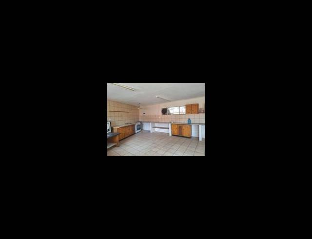 6 BEDROOM PROPERTY TO RENT IN EDELWEISS